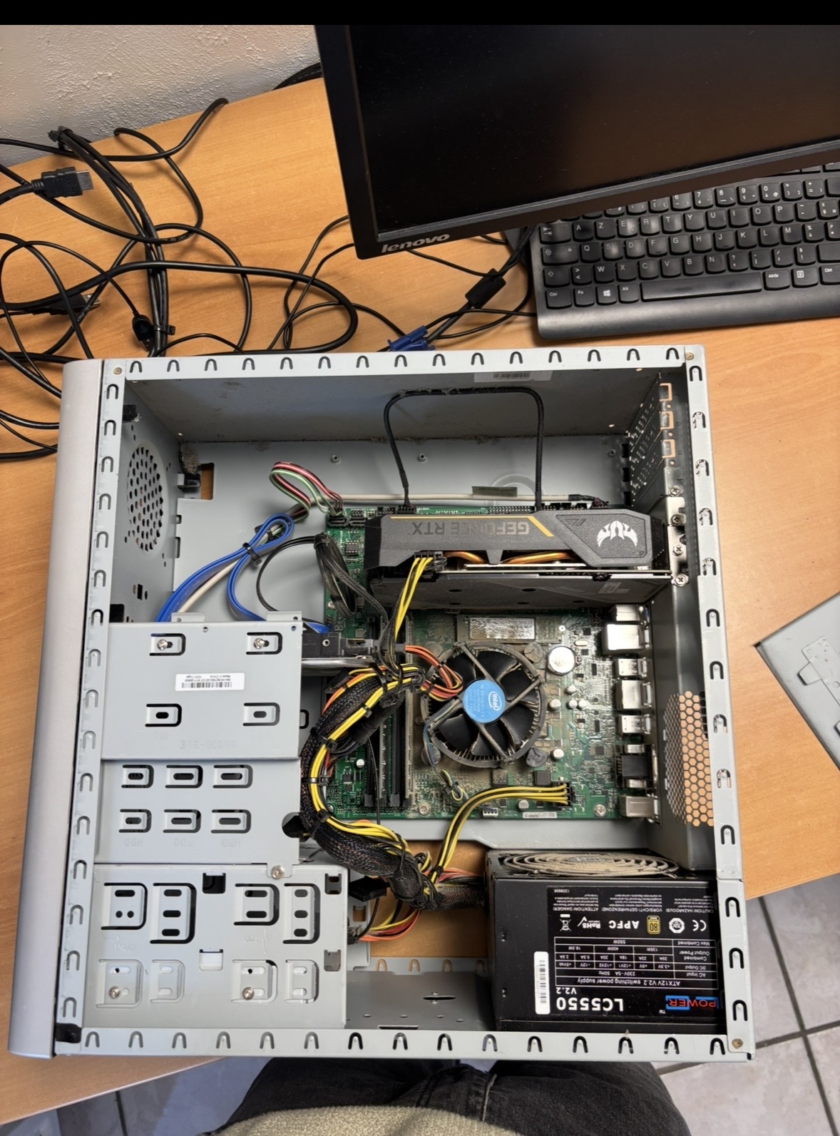 Maintenance d’un PC de bureau avec carte graphique